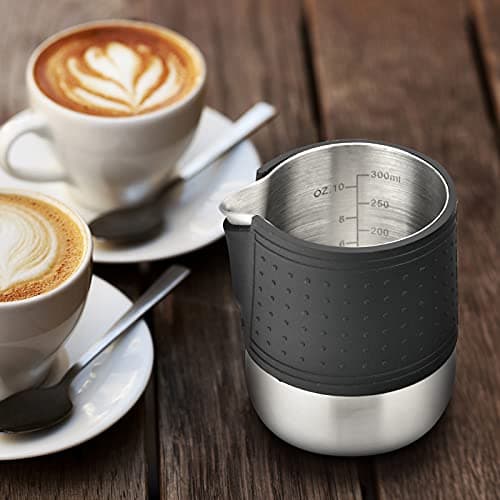 HOMEE 12oz Stainless Steel Milk Frothing Pitcher with Heat Resistant Silicone Grip